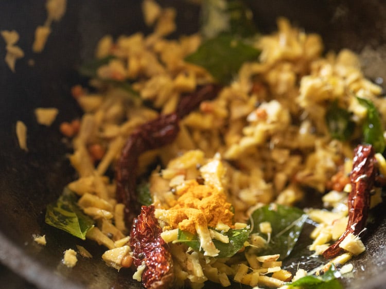 Making ginger chutney