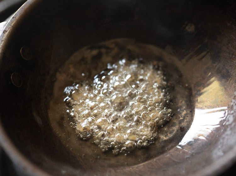 making ginger chutney