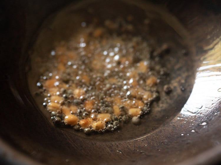 making ginger chutney