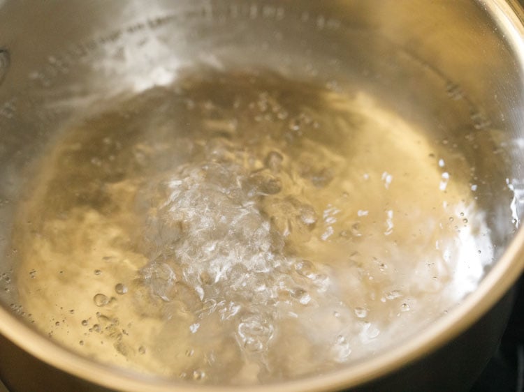 water boiling in the sauce pan