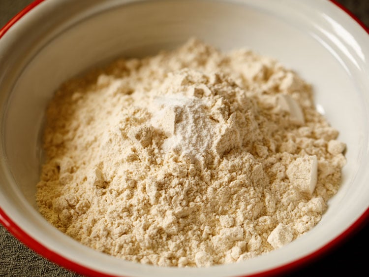 flour, baking powder and salt in a mixing bowl.