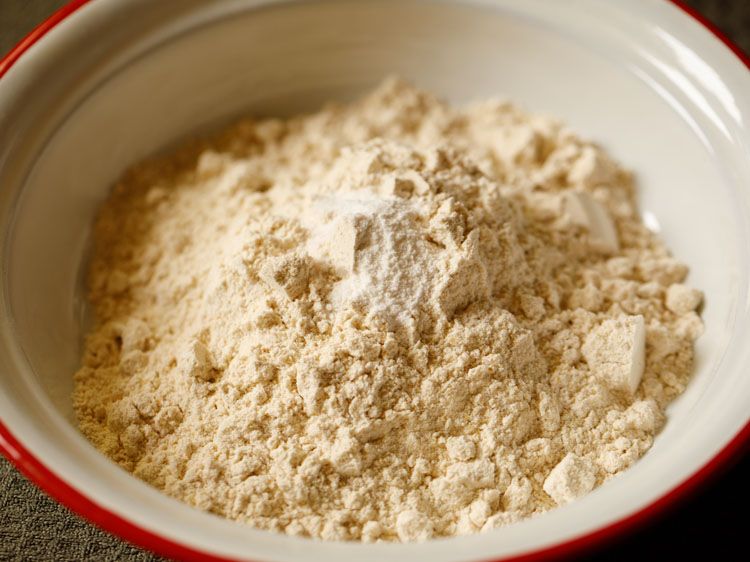 flour, baking powder and salt in a mixing bowl.