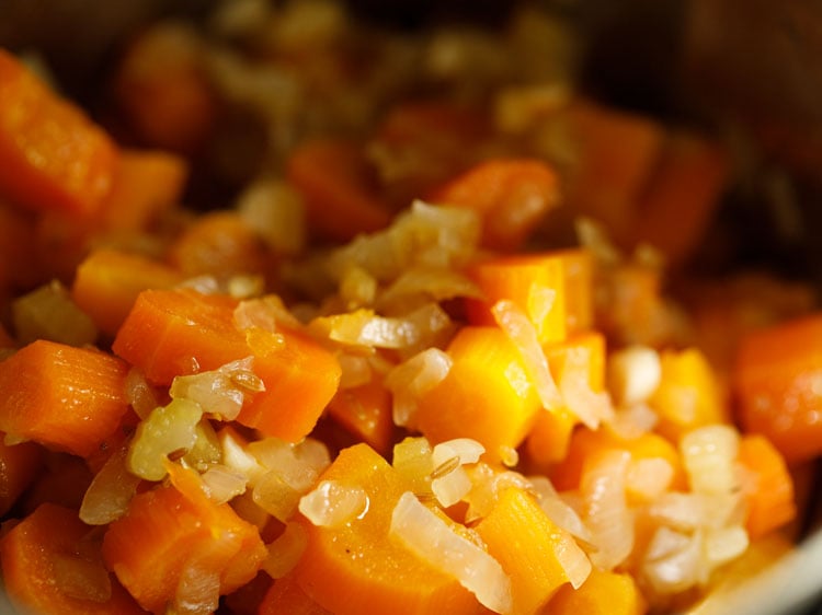 entire carrot soup mixture added in a blender