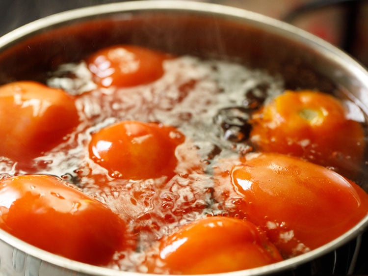 tomatoes boiling in water for 2 minutes