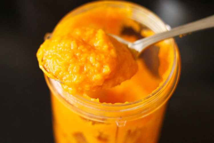 silver spoonful of homemade pumpkin purée