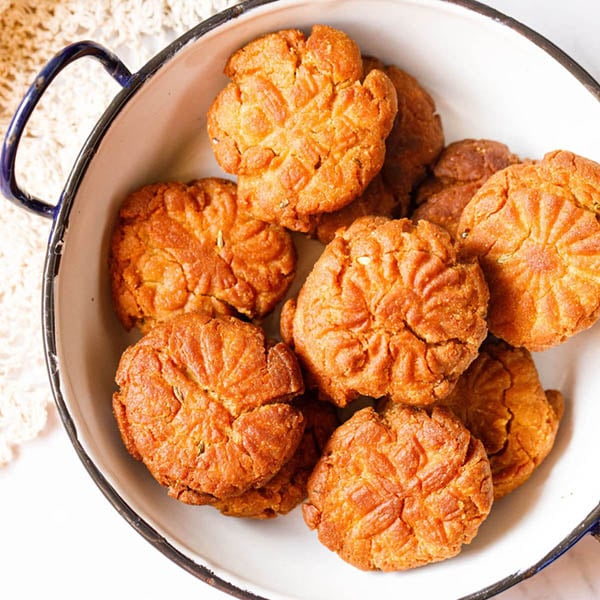 Thekua Recipe » Dassana's Veg Recipes