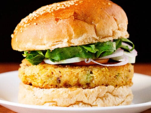 https://www.vegrecipesofindia.com/wp-content/uploads/2020/12/burger-recipe-1-500x375.jpg