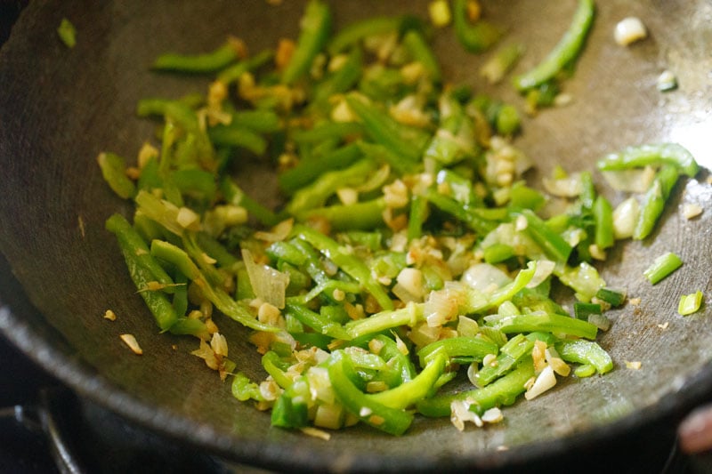 capsicum stir fried in wok