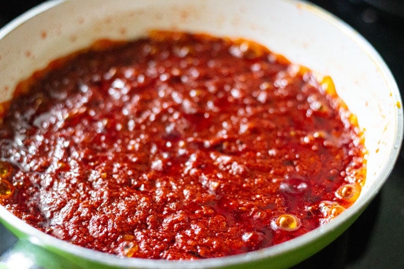 simmering schezwan sauce