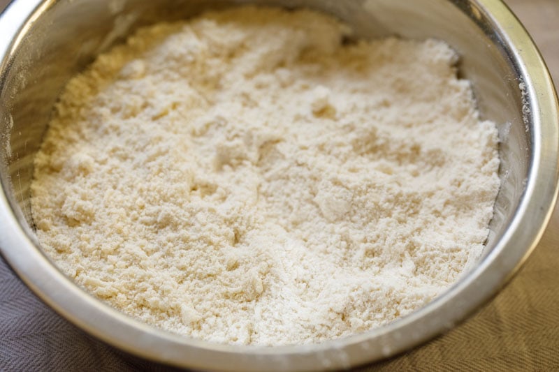 pea sized clumps of butter and flour in a breadcrumb like butter and flour mixture