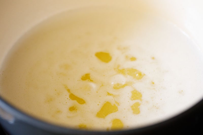 simmering butter has larger pockets to see through to the bottom of the pan