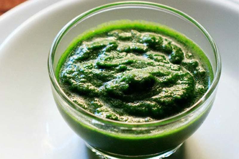 green chutney in a glass bowl to make sev puri