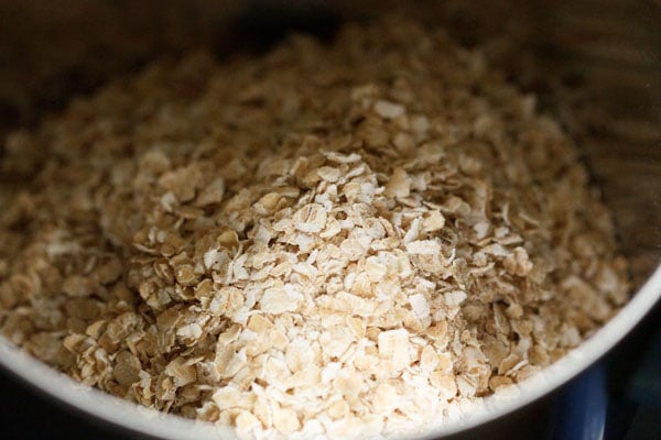 quick cooking oats in a mixer-grinder