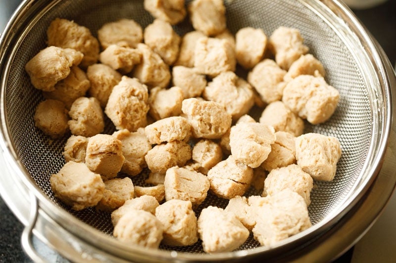 drained soya chunks for making meal maker curry recipe