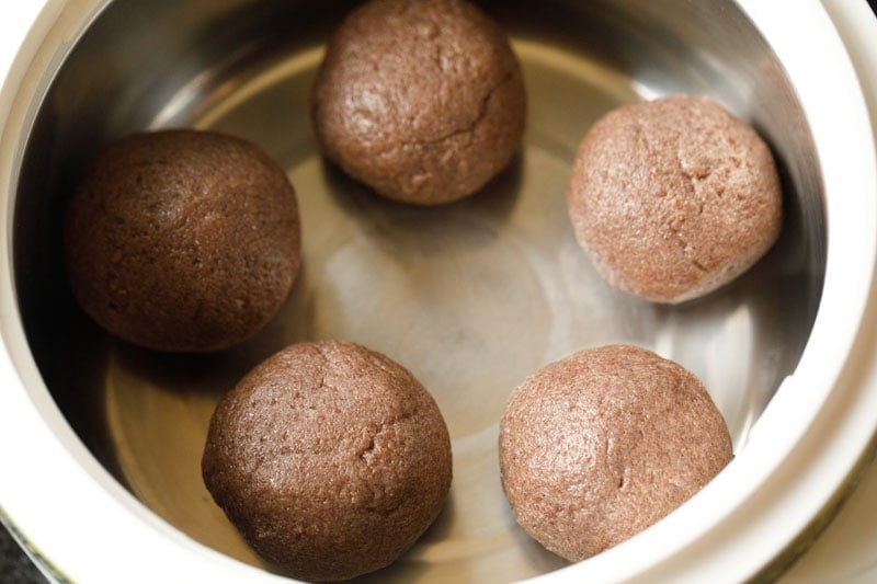 ragi mudde in roti box