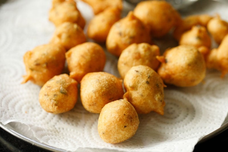 finished mysore bonda on paper towels