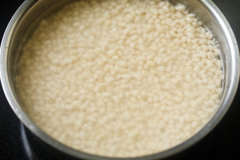 soaked urad dal in water