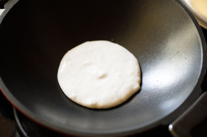 appam batter in heated pan
