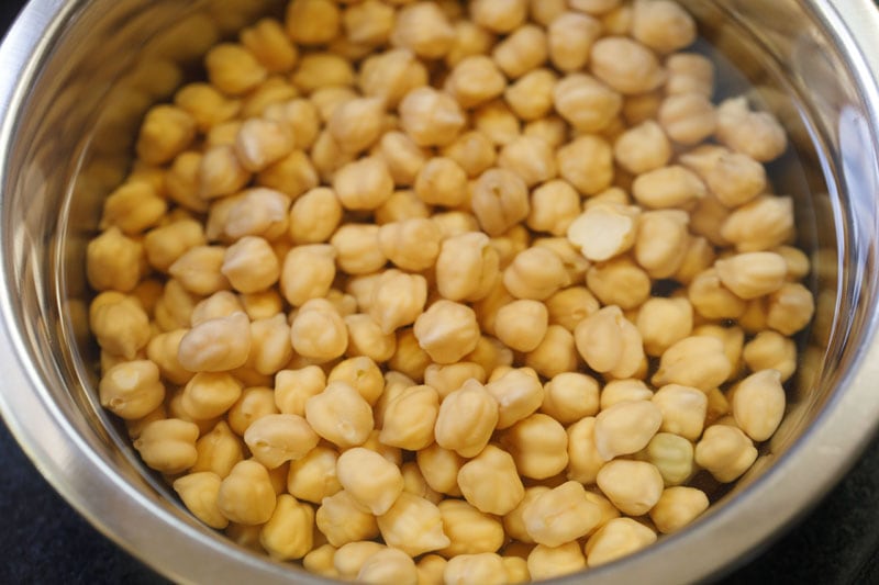 soaked chickpeas in water in a bowl