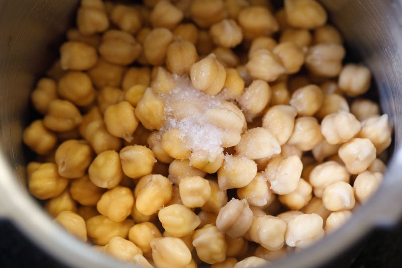 dried chickpeas with a pinch of salt