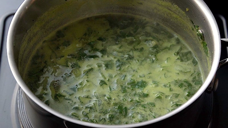 spinach soup cooling