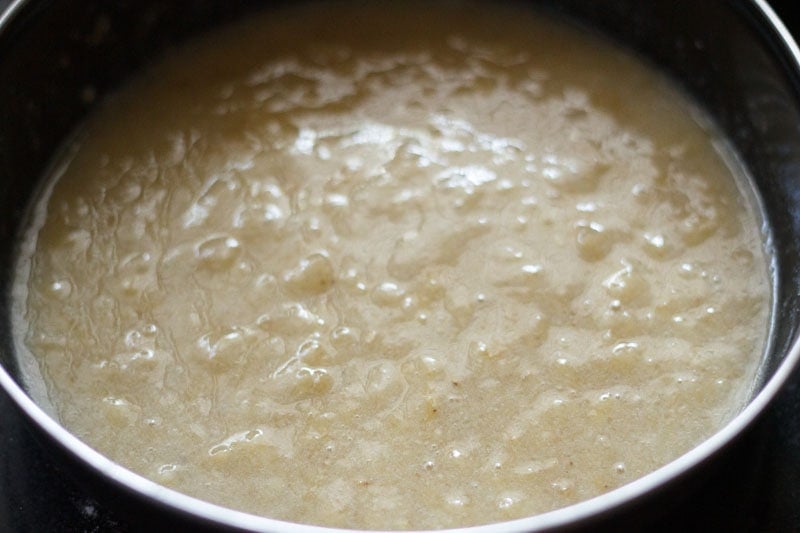 banana puree in bowl