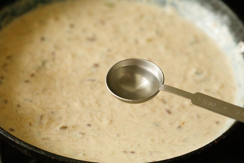 adding a tablespoon of rosewater to sheer khurma