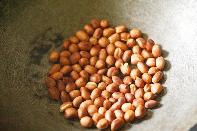 peanuts roasted in pan.