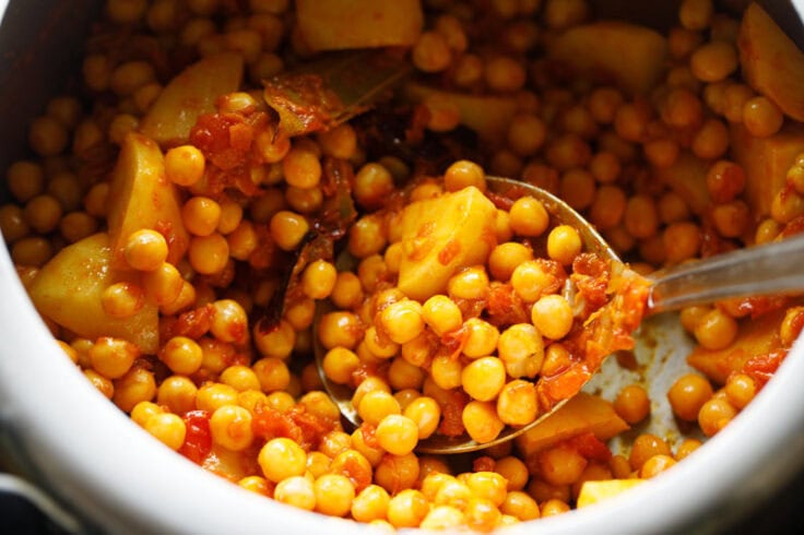 Ghugni Recipe | Ghugni Chaat - Dassana’s Veg Recipes