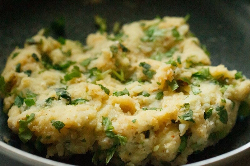potato stuffing ready to make bread pakora.