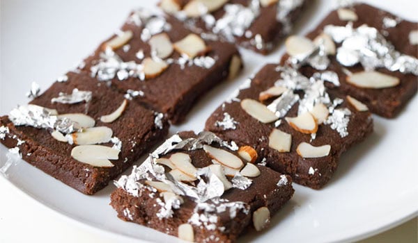 Chocolate Barfi Recipe (Mithai Burfi)