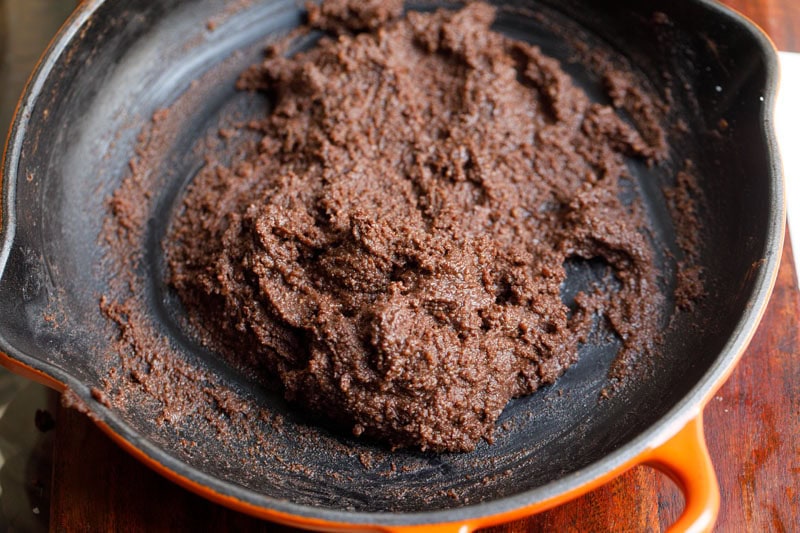 Thick chocolate mixture in skillet.