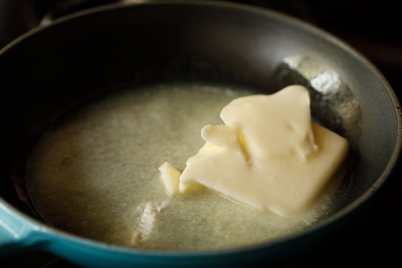 Butter melting in a skilley.