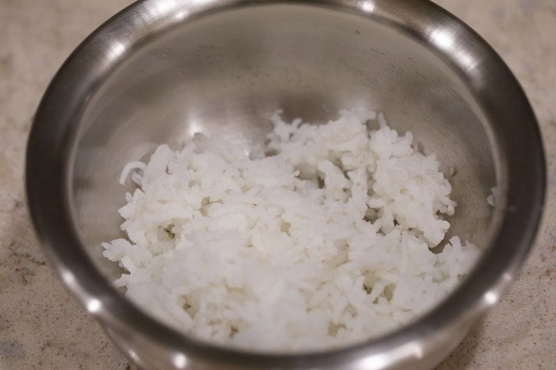 Bowl of cooked white rice.