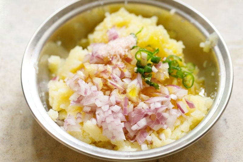 Mashed potatoes with onions and chillies.