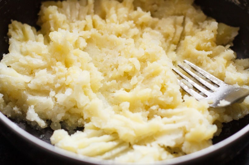 mashed potatoes for vada pav recipe. 