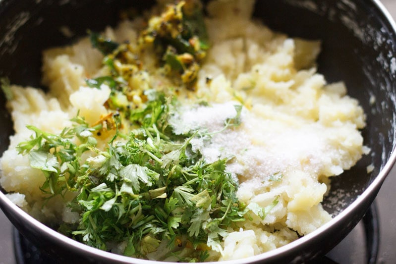 chopped coriander leaves and salt added to mashed potatoes.
