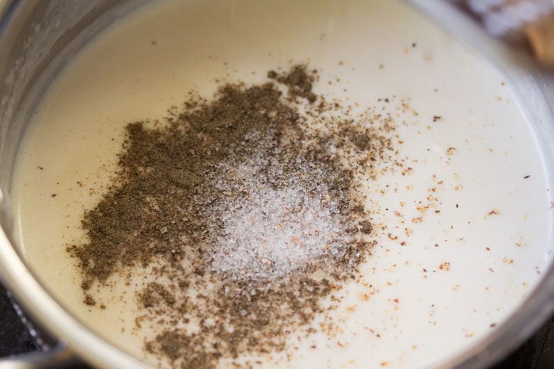 Creamy sauce with spices added