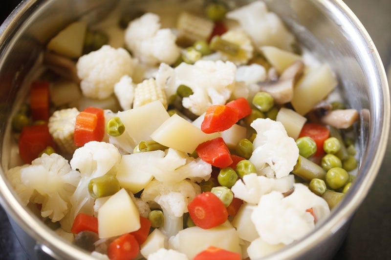 Mixed vegetables in a pot