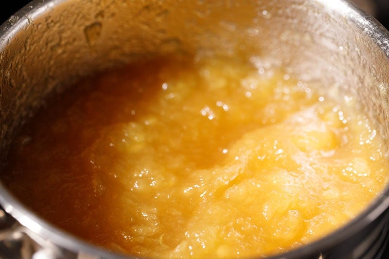 Homemade apple jam without pectin.