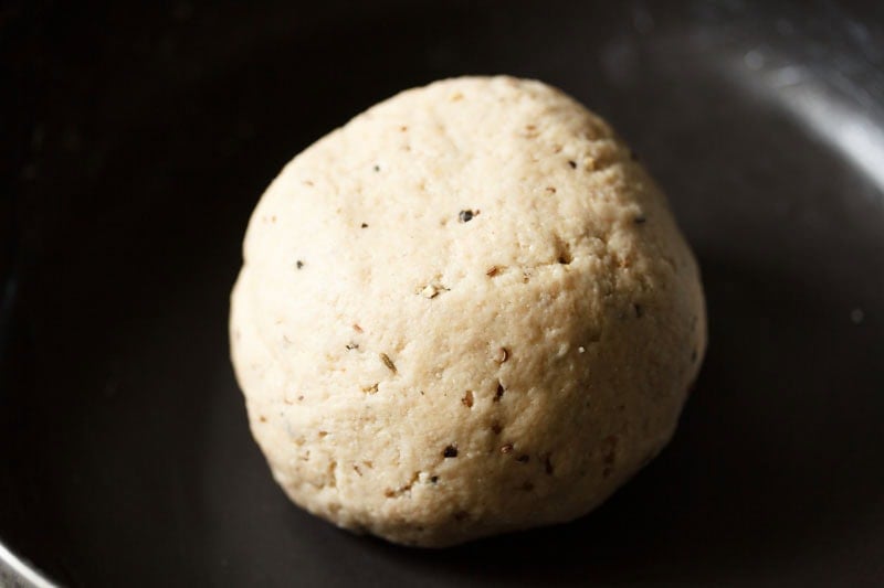 Well kneaded dough to make diamond biscuit.