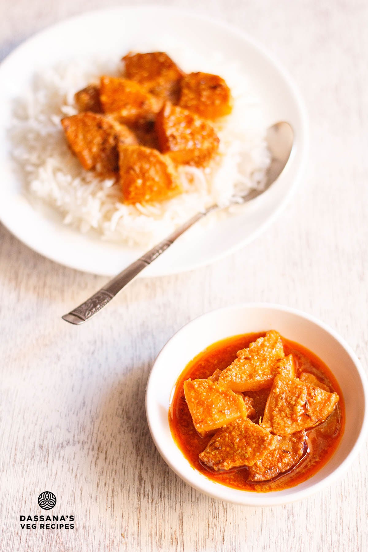 kohlrabi curry in a bowl.