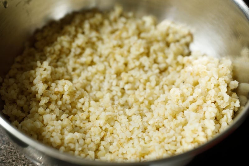 Bulgur in bowl.