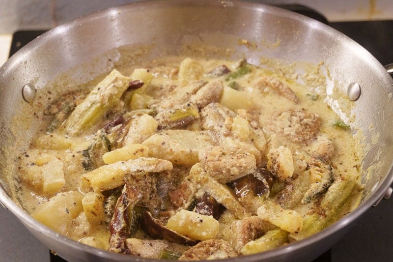 Vegetable curry in a stainless pan